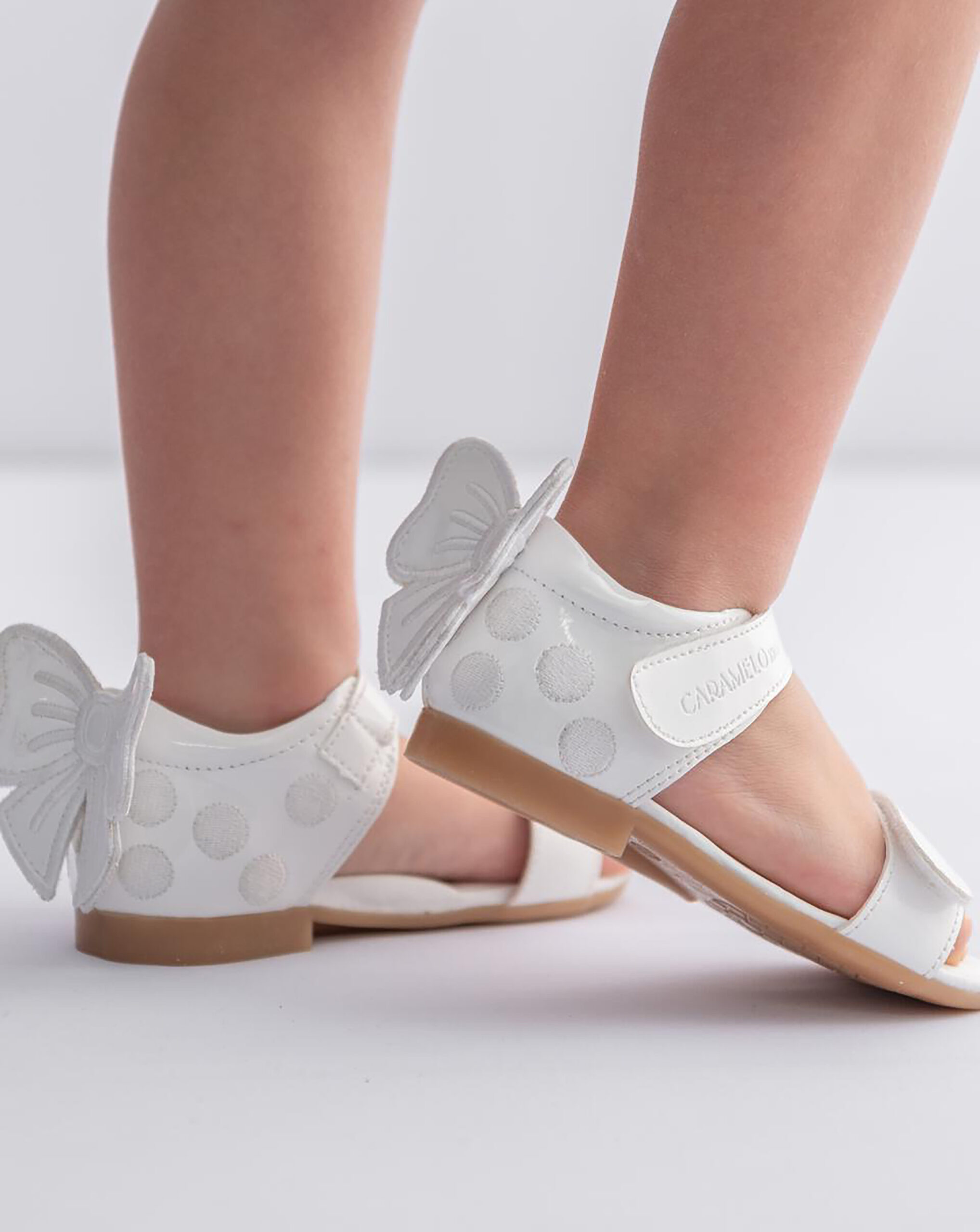 Caramelo Kids - Girls White Patent Bow Shoes